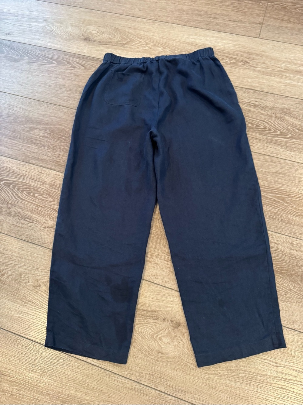 Quince Women’s 100% European Linen Pants, M, Deep Navy color - Picture 2 of 9